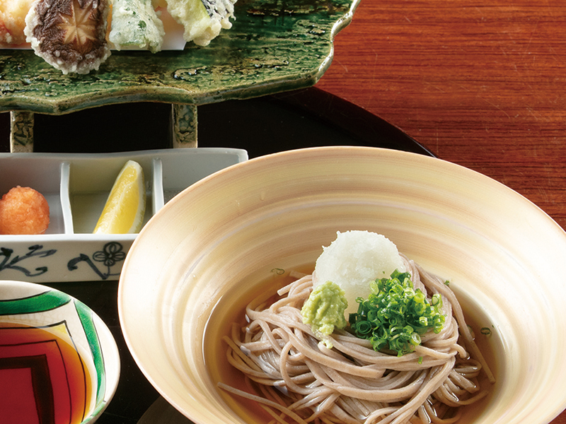 ［平日限定］<br>〈昼席〉松茸の天婦羅付き 木曽路みだれ蕎麦御膳