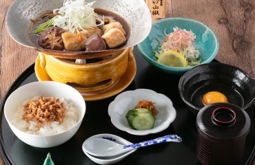 〈八百万〉