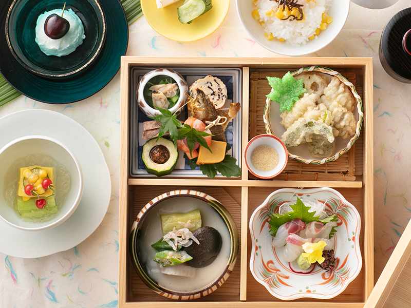 ［平日限定］<br>〈昼席〉文月 松花堂弁当