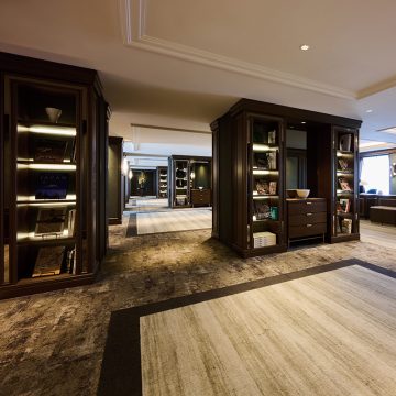 名古屋にゆかりのある書物や芸術文化、伝統芸能やアートなどさまざまなコレクションをご用意。